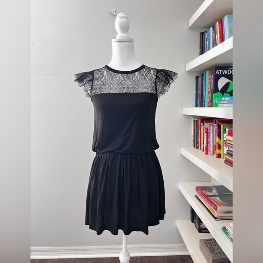 Red Valentino Back mini dress with lace size small